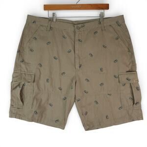 Wrangler Cargo Shorts Mens 42x10.5 Khaki Cotton Tech Pocket Utility Beer Print